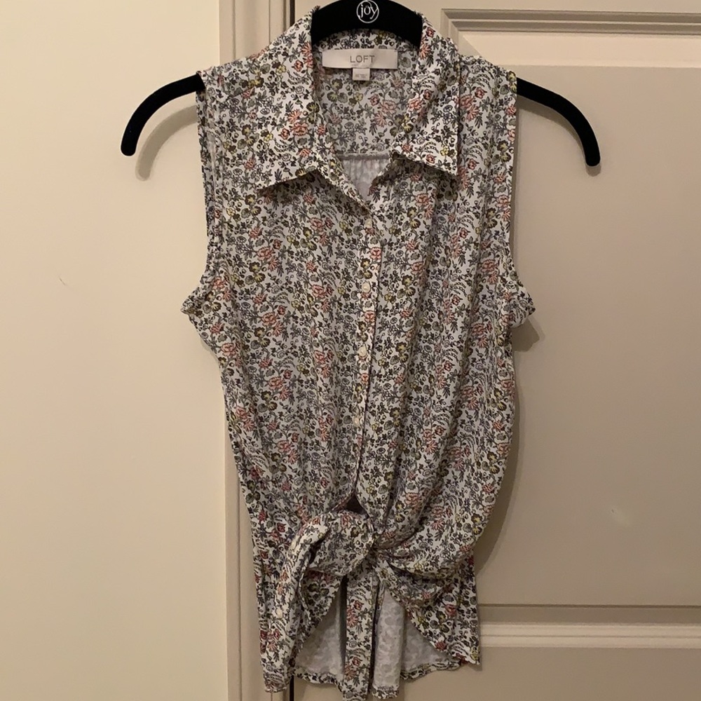 Loft Sleeveless Collared Button Down Floral Blouse